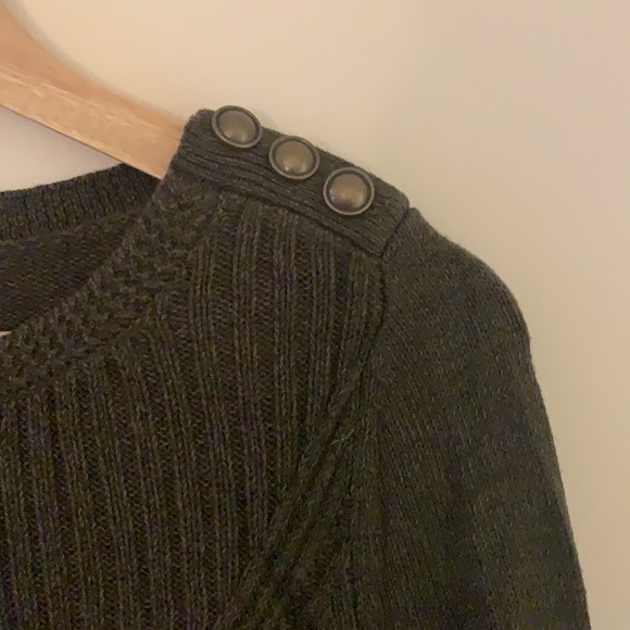 Reitmans sweater - Picture 2 of 3